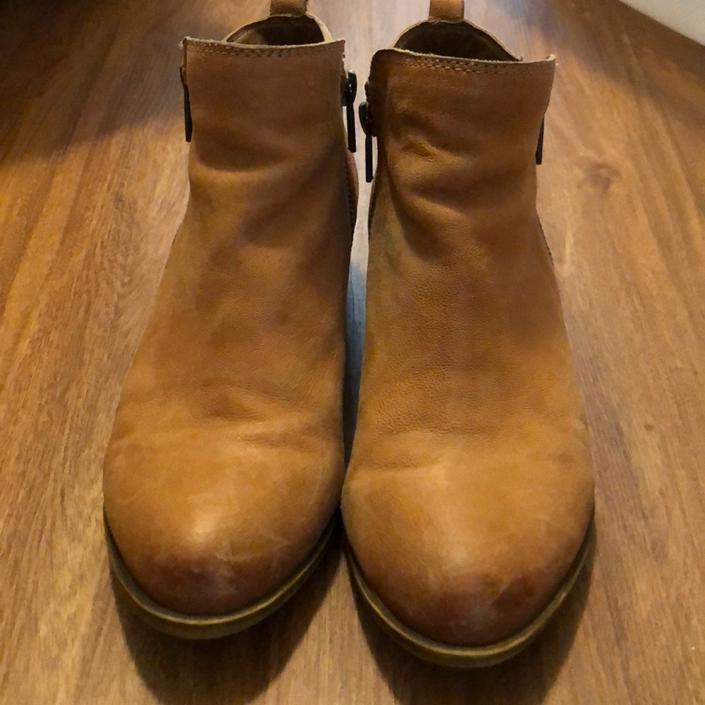 Lucky Brand Cognac Booties